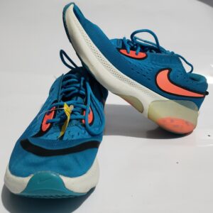 Nike Runing/ Talla: Usa 6.5y Cm: 24.5 Poco Uso Por Favor, medir el pie antes de comprar.