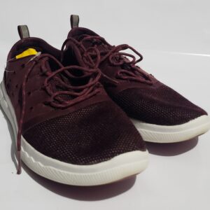 UNDER ARMOUR/ Talla: Usa 9 Cm: 26 Poco Uso Por Favor, medir el pie antes de comprar.